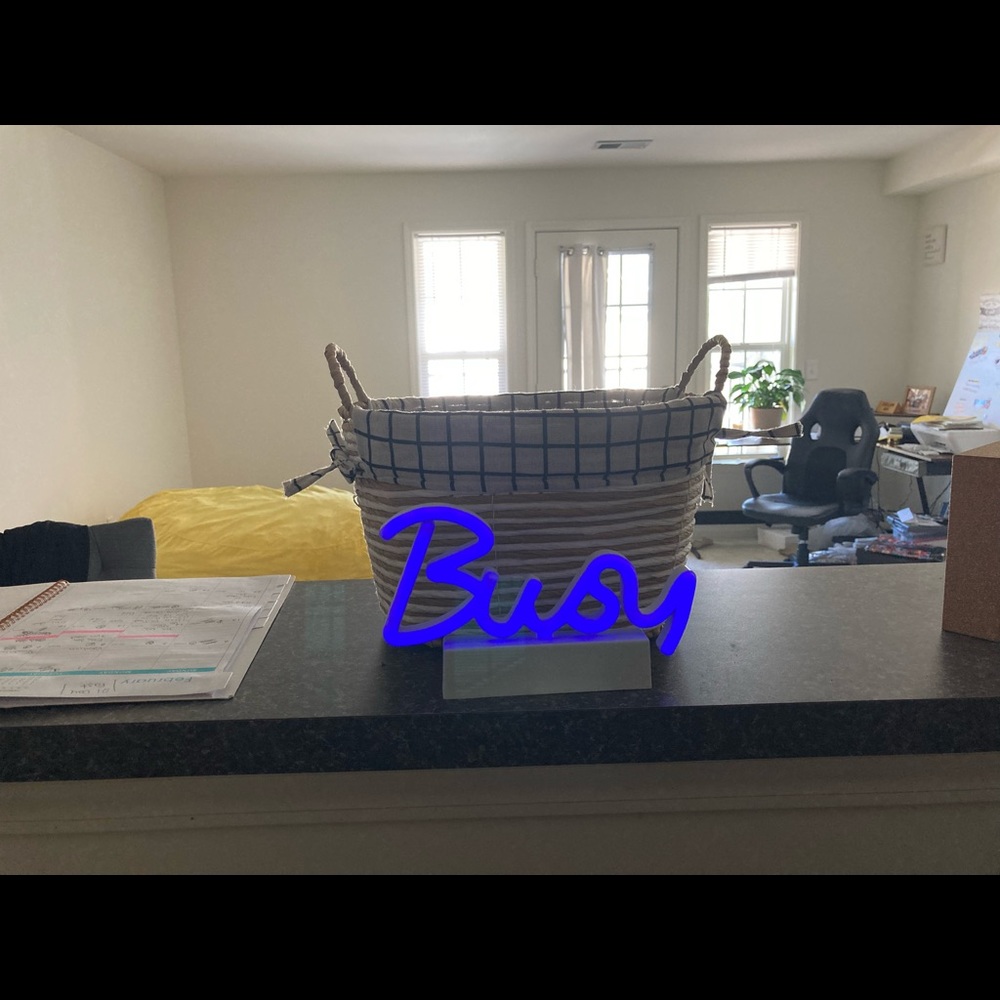 “ BUSY” LED WORKSPACE DECOR - Picture 4 of 10